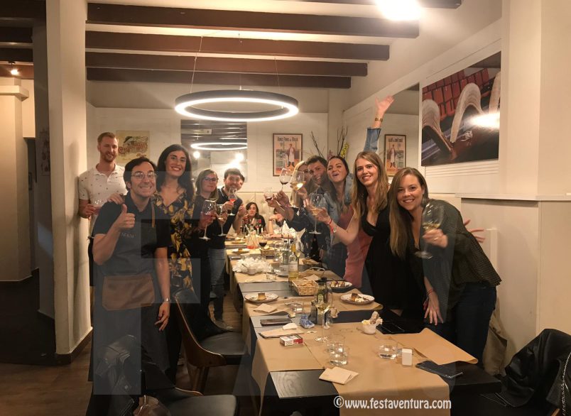 Despedida-con-camarero-falso.jpg Despedida-con-camarero-falso.jpg